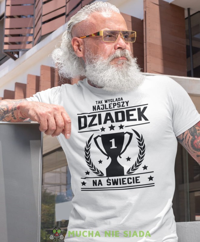 tak wygląda najlepszy dziadek na świecie, biała koszulka męska dla dziadka, na urodziny, na dzień dziadka, na prezent.jpg