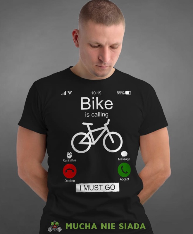 bike is calling i must go, czarna męska koszulka rowerowa z nadrukiem, na rower, na co dzień, na prezent, fajna koszulka dla chłopaka, rower, rowerzysta.jpg