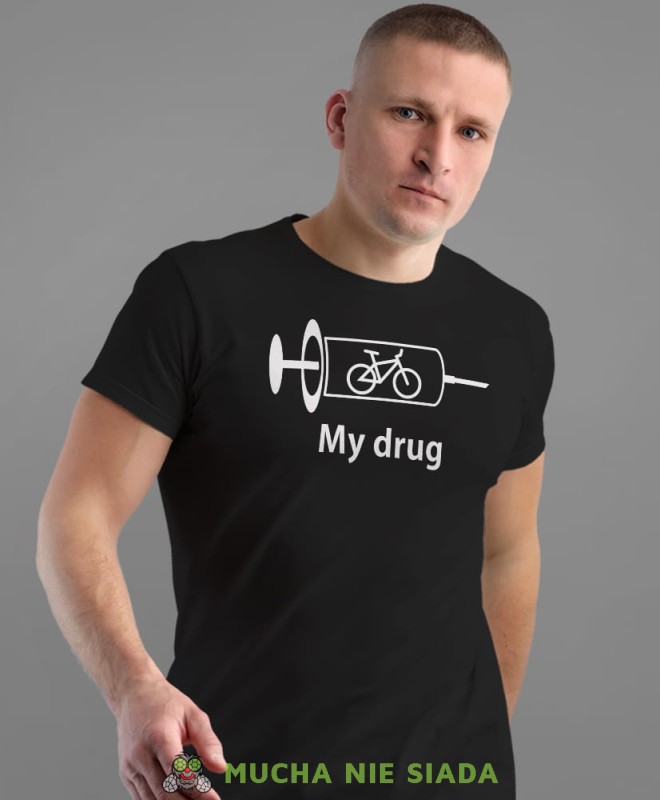 bike is my drug, czarna męska koszulka rowerowa z nadrukiem, na rower, na co dzień, na prezent, fajna koszulka dla chłopaka, rower, rowerzysta.jpg