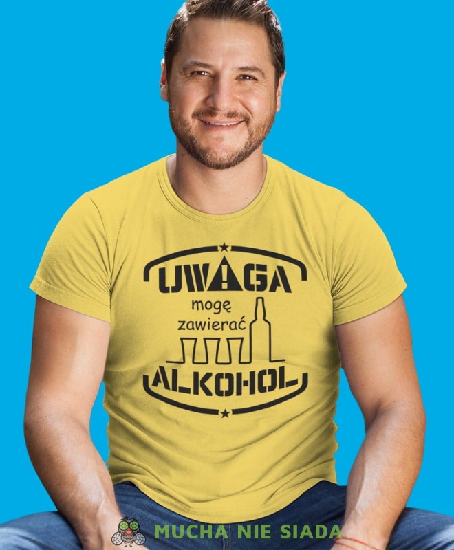 uwaga mogę zawierać alkohol, żółta męska koszulka z nadrukiem na co dzień, na prezent, fajna koszulka, dla chłopaka, dla męża, dla kolegi, mucha nie siada-min-min.jpg