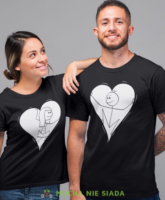 para w sercu, czarne koszulki dla par, dla męża, dla żony, walentynki, fajne koszulki, t-shirty dla par, dla chłopaka, dla dziewczyny, prezent dla narzeczonego, prezent dla narzeczonej, mucha nie siada.jpg