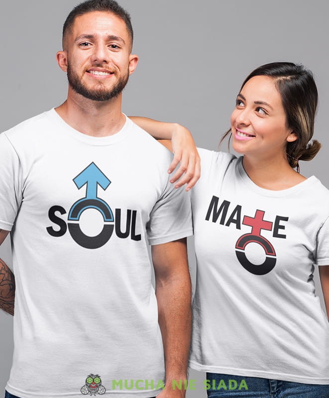 soulmate znaki, białe koszulki dla par, dla męża, dla żony, walentynki, fajne koszulki, t-shirty dla par, dla chłopaka, dla dziewczyny, prezent dla narzeczonego, prezent dla narzeczonej, mucha nie siada.jpg