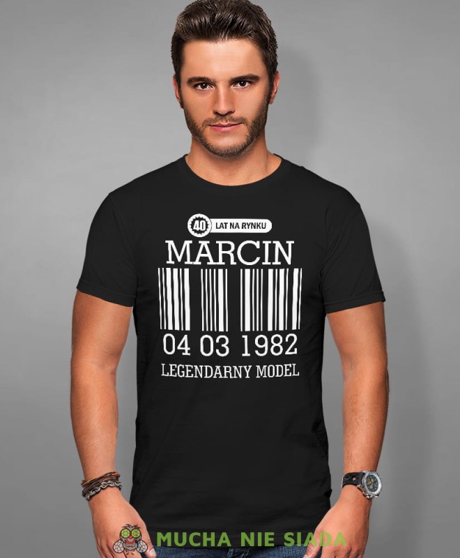 20 30 40 50 60 70 80 lat na rynku Legendarny model, czarna męska koszulka urodzinowa, na urodziny, na prezent, fajna koszulka, dla chłopaka, dla męża, mucha nie siada, mns.jpg