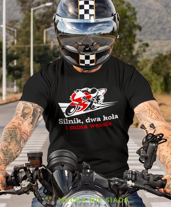 silnik dwa koła i mina wesoła, czarna koszulka motocyklowa, motocykl, motocyklista.jpg