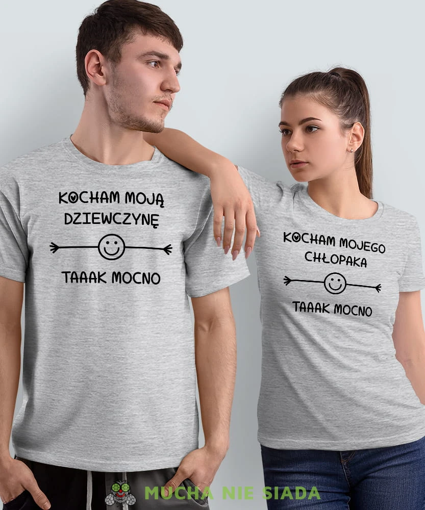 Kocham moją dziewczynę Kocham mojego chłopaka taaak mocno, szare koszulki dla par, dla męża, dla żony, walentynki, fajne koszulki, t-shirty dla par, mucha nie siada, mns.jpg