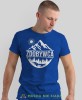 Męska koszulka z nadrukiem - Zdobywca - Idealna na wypad w góry, niebieska koszulka z nadrukiem, wycieczka w góry, górska wyprawa, T-shirt do miłośników turystyki górskiej, mucha nie siada koszulki.jpg