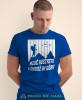 Męska koszulka z nadrukiem - Rzuć wszystko i chodź w góry - Idealna za wypad w góry, niebieska koszulka z nadrukiem, wycieczka w góry, górska wyprawa, T-shirt do miłośników turystyki górskiej, mucha nie siada koszulki.jpg