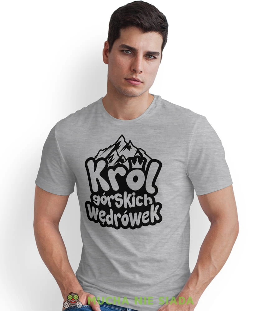 Męska koszulka z nadrukiem - Król górskich wędrówek - Idealna za wypad w góry, szara koszulka z nadrukiem, wycieczka w góry, górska wyprawa, T-shirt do miłośników turystyki górskiej, mucha nie siada koszulki.jpg