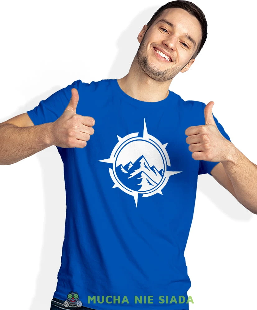 Męska koszulka z nadrukiem - Kompas, góry - Idealna za wypad w góry, niebieska koszulka z nadrukiem, wycieczka w góry, górska wyprawa, T-shirt do miłośników turystyki górskiej, mucha nie siada koszulki.jpg