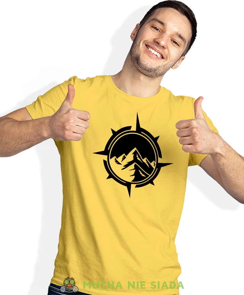 Męska koszulka z nadrukiem - Kompas, góry - Idealna za wypad w góry, żółta koszulka z nadrukiem, wycieczka w góry, górska wyprawa, T-shirt do miłośników turystyki górskiej, mucha nie siada koszulki.jpg