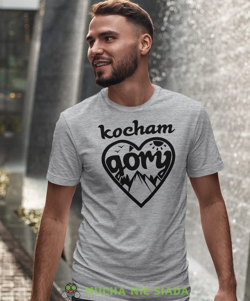 Męska koszulka z nadrukiem - Kocham góry, serce - Idealna za wypad w góry, szara koszulka z nadrukiem, wycieczka w góry, górska wyprawa, T-shirt do miłośników turystyki górskiej, mucha nie siada koszulki.jpg