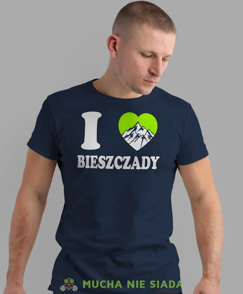 Męska koszulka z nadrukiem - Kocham Bieszczady, I love Bieszczady - Idealna za wypad w góry, granatowa koszulka z nadrukiem, wycieczka w góry, górska wyprawa, T-shirt do miłośników turystyki górskiej, mucha nie siada koszulki.jpg