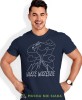 Męska koszulka z nadrukiem - Wlezę wszędzie - Idealna za wypad w góry, granatowa koszulka z nadrukiem, wycieczka w góry, górska wyprawa, T-shirt do miłośników turystyki górskiej, mucha nie siada koszulki.jpg