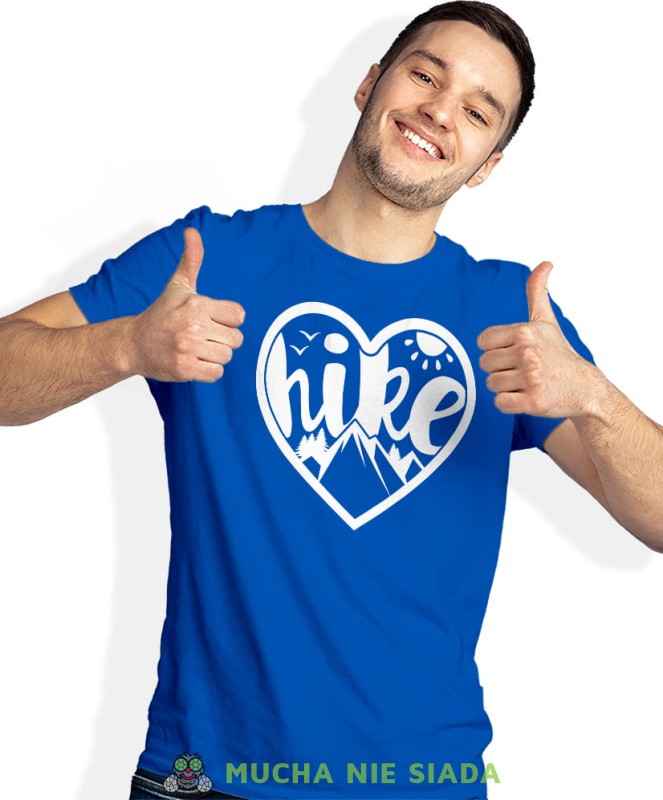 Męska koszulka z nadrukiem - Hike góry serce - Idealna za wypad w góry, niebieska koszulka z nadrukiem, wycieczka w góry, górska wyprawa, T-shirt do miłośników turystyki górskiej, mucha nie siada koszulki.jpg