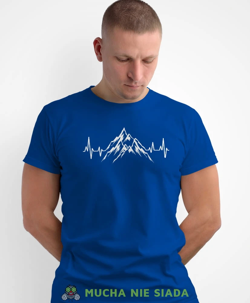 Męska koszulka z nadrukiem - Góry linia życia - Idealna za wypad w góry, niebieska koszulka z nadrukiem, wycieczka w góry, górska wyprawa, T-shirt do miłośników turystyki górskiej, mucha nie siada koszulki.jpg