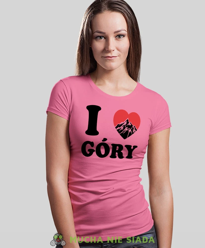 Damska koszulka z nadrukiem - Kocham góry, I love góry - Idealna na wypad w góry, różowa koszulka z nadrukiem, wycieczka w góry, górska wyprawa, T-shirt dla miłośników turystyki górskiej, mucha nie siada koszulki.jpg