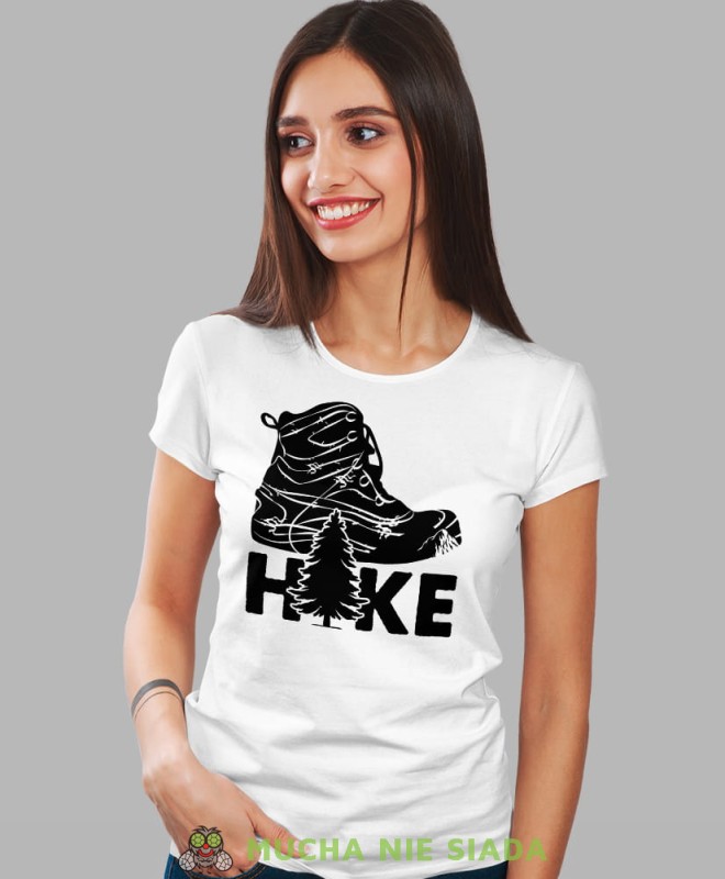 Damska koszulka z nadrukiem - Hike - But górski - Idealna za wypad w góry, biała koszulka z nadrukiem, wycieczka w góry, górska wyprawa, T-shirt dla miłośników turystyki górskiej, mucha nie siada koszulki.jpg