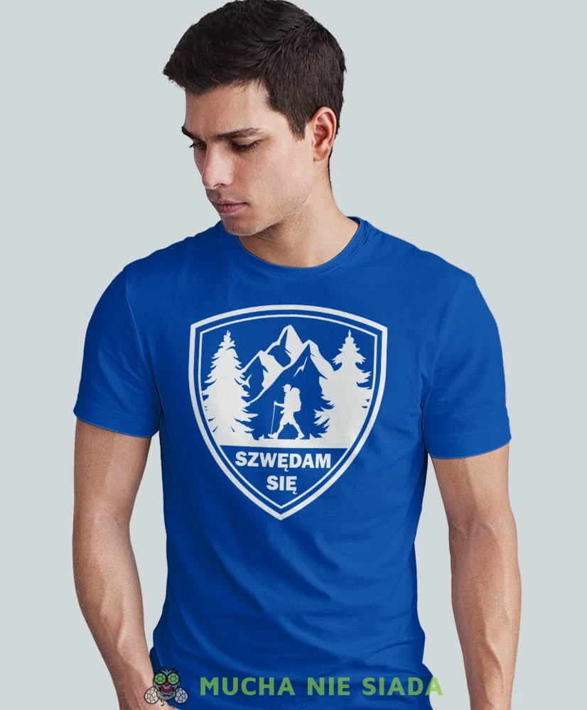 Męska koszulka z nadrukiem - Szwędam się - Idealna za wypad w góry, niebieska koszulka z nadrukiem, wycieczka w góry, górska wyprawa, T-shirt do miłośników turystyki górskiej, mucha nie siada koszulki.jpg