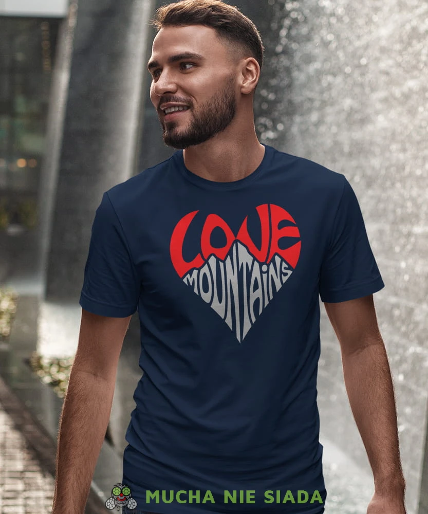 Męska koszulka z nadrukiem - Love mountains - Idealna za wypad w góry, granatowa koszulka z nadrukiem, wycieczka w góry, górska wyprawa, T-shirt do miłośników turystyki górskiej, mucha nie siada koszulki.jpg