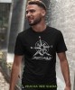 Męska koszulka z nadrukiem - Góry Las Kompas - Idealna na wypad w góry, czarna koszulka z nadrukiem, wycieczka w góry, górska wyprawa, T-shirt dla miłośników turystyki górskiej, mucha nie siada koszulki.jpg