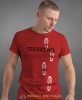 Męska koszulka z nadrukiem - Trekking Ślady butów- Idealna na wypad w góry, czerwona koszulka z nadrukiem, wycieczka w góry, górska wyprawa, T-shirt dla miłośników turystyki górskiej, mucha nie siada koszulki.jpg