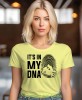 It's in my DNA odcisk palca motocyklistka, żółta damska koszulka, koszulka motocyklowa, koszulka dla motocyklistki, damska koszulka na motocykl, koszulka dla miłośniczki motocykli, motocykl, mucha nie siada sklep.jpg