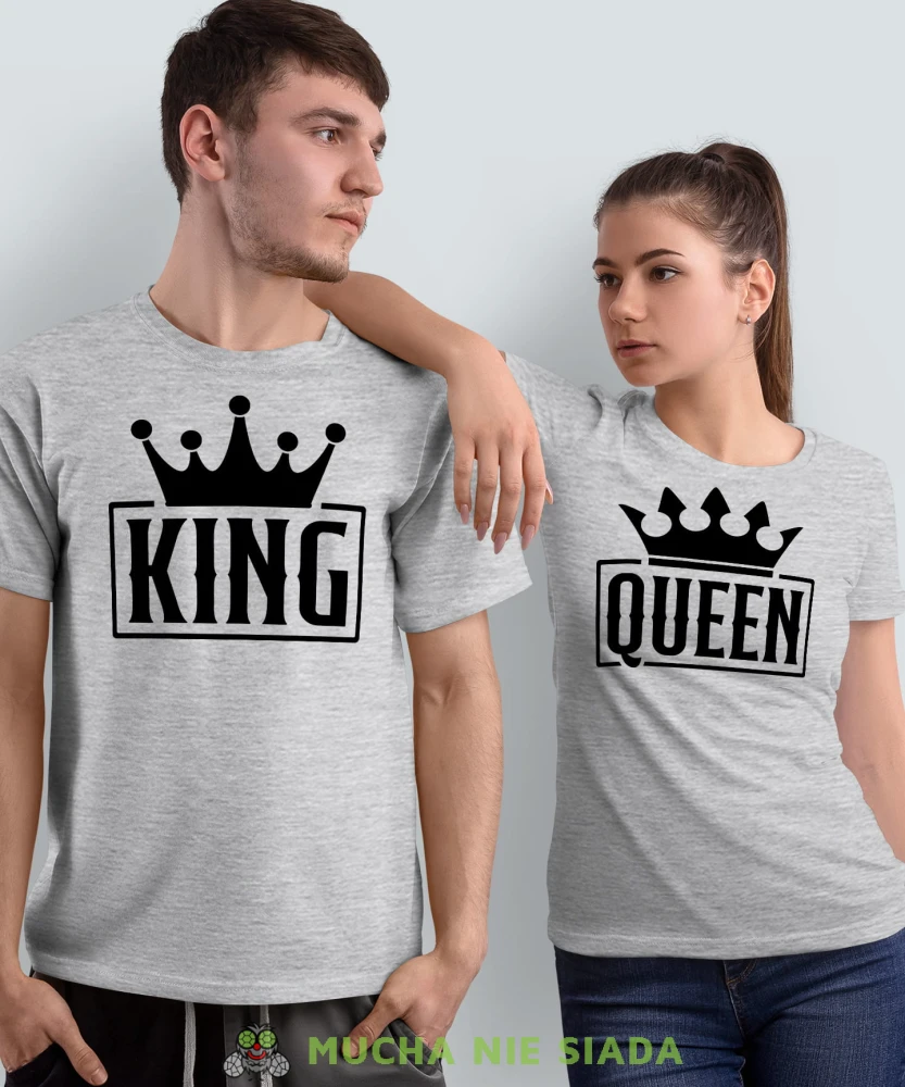 King Queen, szare koszulki dla par, dla męża, dla żony, dla chłopaka, dla dziewczyny, dla zakochanych, dla par, walentynki, fajne koszulki, t-shirty dla par, mucha nie siada, mns.jpg