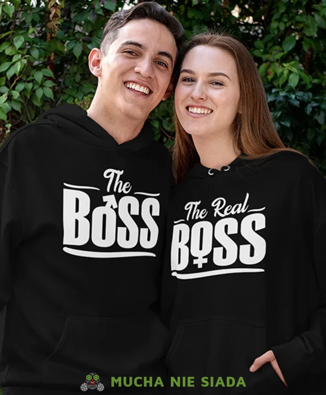 The boss The real Boss znaki, czarne bluzy z kapturem dla par, bluzy dla zakochanych, dla par, bluzy z kapturem na walentynki, fajne bluzy z kapturem, bluzy dla par, bluzy z kapturem dla par mucha nie siada, mns.webp