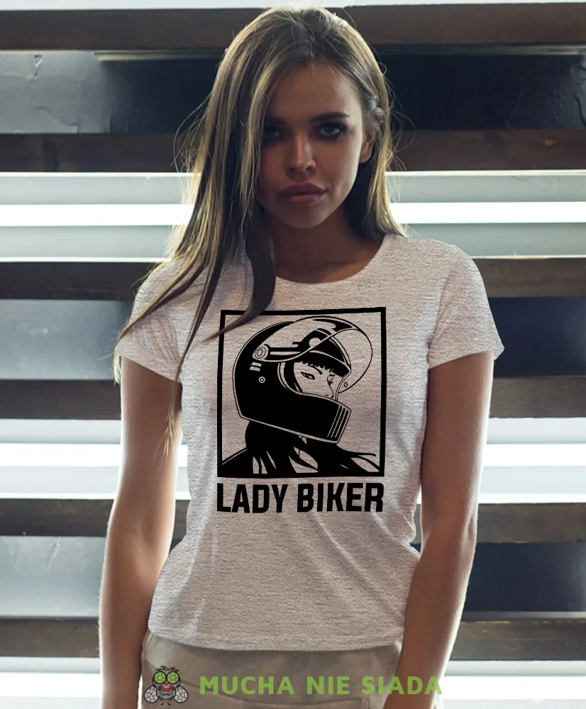 Lady biker motocyklistka, szara damska koszulka, koszulka motocyklowa, koszulka dla motocyklistki, damska koszulka na motocykl, koszulka dla miłośniczki motocykli, motocykl, mucha nie siada sklep.webp