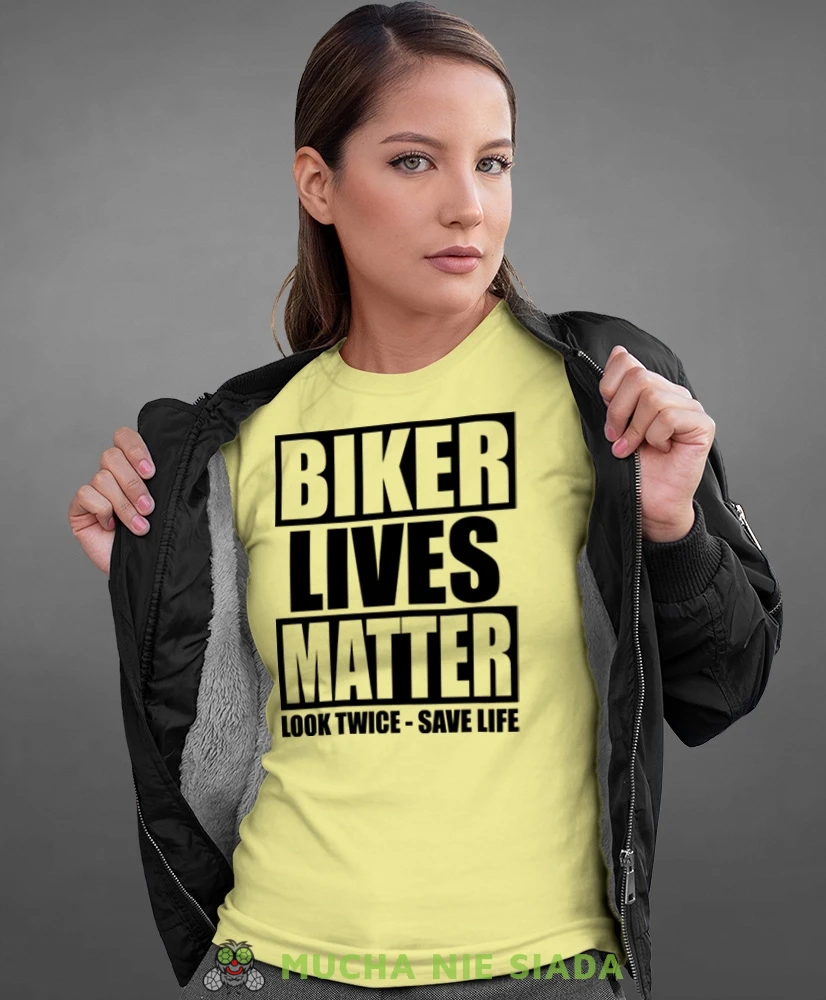 Biker lives matter look twice save life, żółta damska koszulka, koszulka motocyklowa, koszulka dla motocyklistki, damska koszulka na motocykl, koszulka dla miłośniczki motocykli, motocykl, mucha nie siada sklep.webp