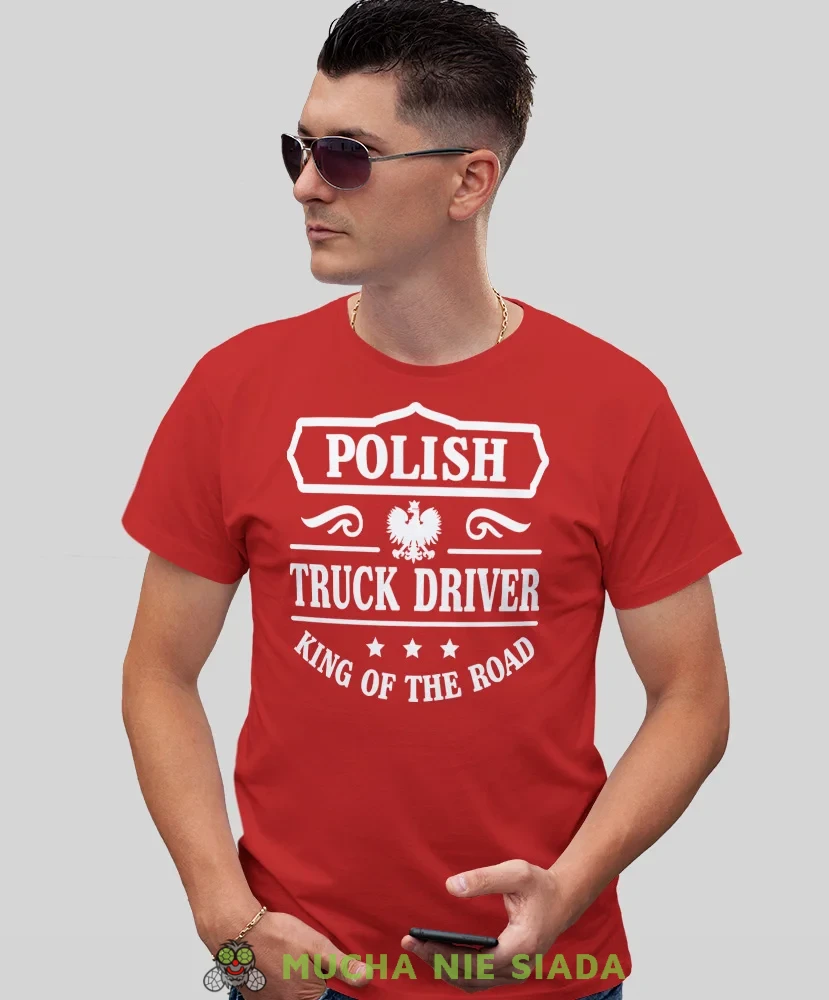 Polish truck driver King of the road, czerwona koszulka z nadrukiem, prezent dla kierowcy tira, prezent dla kierowcy ciężarówki, koszulka dla kierowcy ciężarówki, koszulki dla kierowcy, mucha niesiada, mns.webp