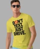 Don't text just drive, żółta koszulka z nadrukiem, prezent dla kierowcy tira, prezent dla kierowcy ciężarówki, koszulka dla kierowcy ciężarówki, koszulki dla kierowcy, mucha niesiada, mns.webp