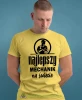 Najlepszy mechanik na świecie, żółta męska koszulka, prezent dla mechanika, koszulka z nadrukiem dla mechanika, koszulka dla mechanika, koszulki dla mechanika, mucha niesiada, mns.webp