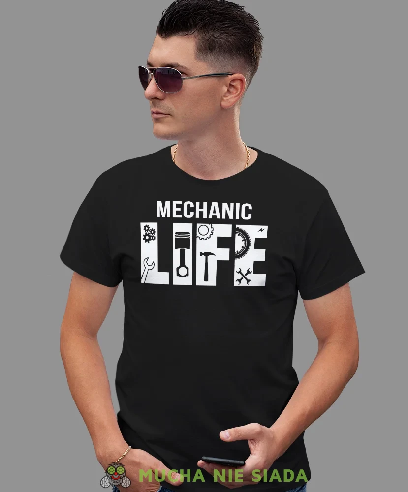 Mechanic life, czarna męska koszulka, prezent dla mechanika, koszulka z nadrukiem dla mechanika, koszulka dla mechanika, koszulki dla mechanika, mucha niesiada, mns.webp