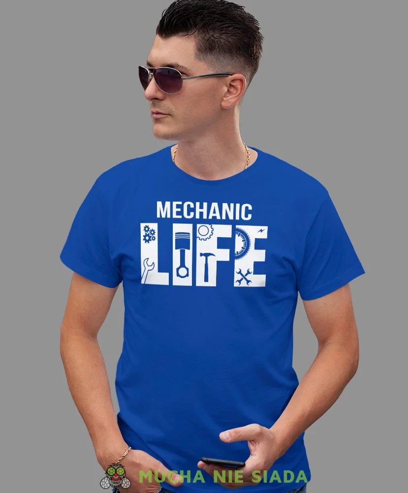 Mechanic life, niebieska męska koszulka, prezent dla mechanika, koszulka z nadrukiem dla mechanika, koszulka dla mechanika, koszulki dla mechanika, mucha niesiada, mns.webp