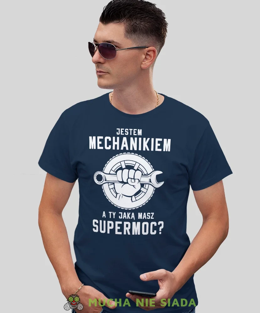 Jestem  mechanikiem a Ty jaką masz supermoc, granatowa męska koszulka, prezent dla mechanika, koszulka z nadrukiem dla mechanika, koszulka dla mechanika, koszulki dla mechanika, mucha niesiada, mns.webp