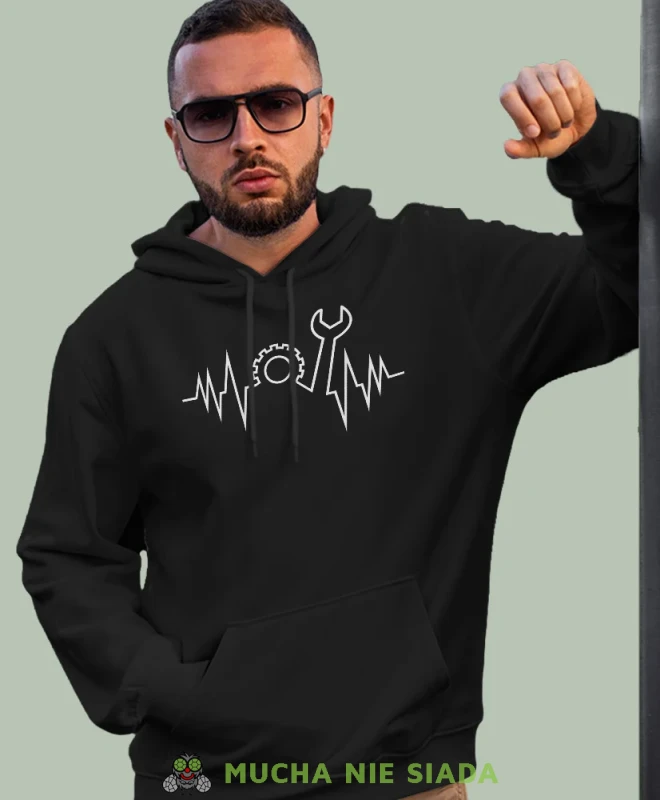 Mechanik linia życia, czarna bluza z kapturem, prezent dla mechanika, bluza z kapturem dla mechanika, bluza dla mechanika, bluzy dla mechaników, męska bluza z nadrukiem, mucha niesiada, mns.webp