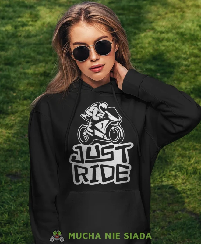 Just ride, czarna damska bluza z kapturem, bluza dla motocyklistki, bluzy na motocykl, damska bluza na motocykl, dla miłośniczki motocykli.webp