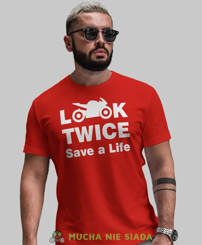 Look twice save a life, czerwona męska koszulka, koszulka dla motocyklisty, koszulki na motocykl, koszulka na motocykl, męska koszulka na motocykl na prezent dla miłoś.webp