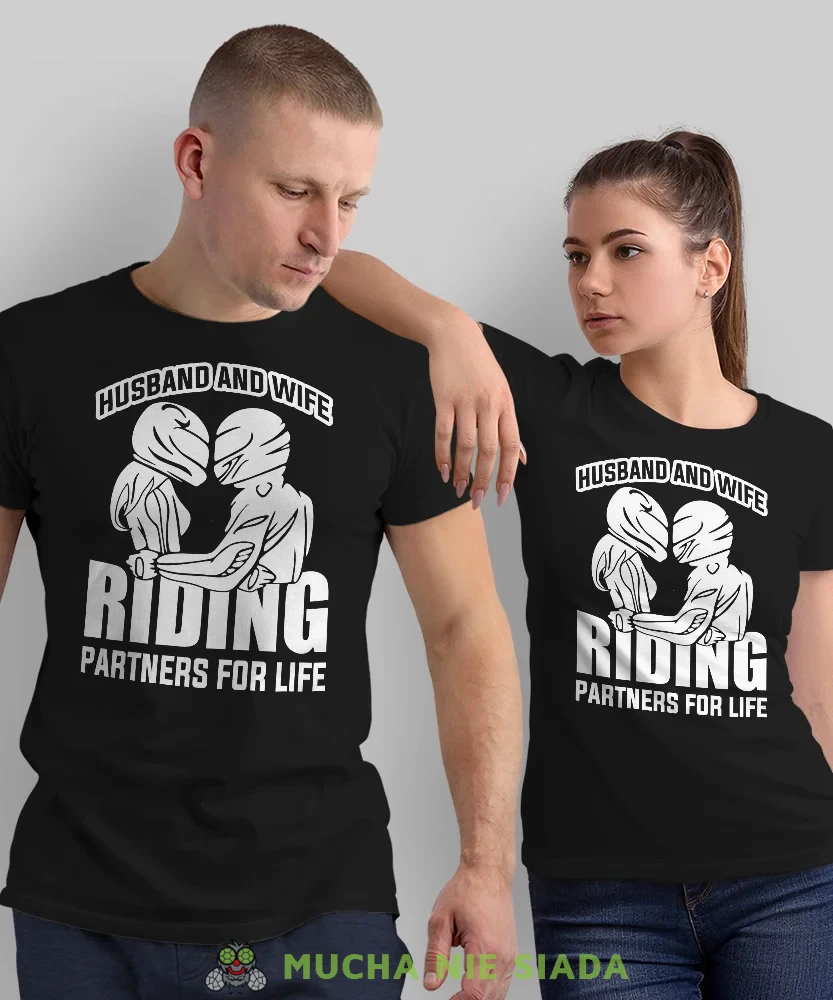 Husband and wife Riding partners for life, czarne koszulki dla par, dla motocyklistów, na motocykl, dla motocyklisty, dla motocyklistki, koszulkimotocyklowe, dla par, mucha nie siada, mns.webp