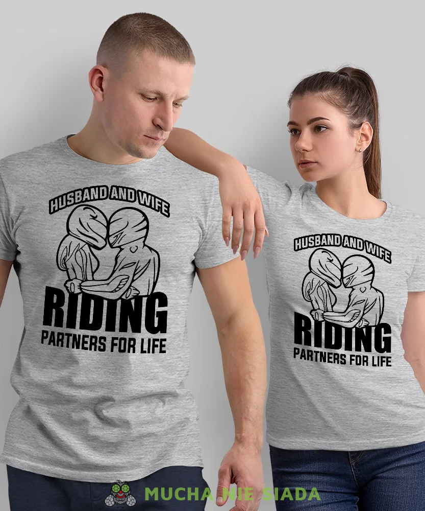 Husband and wife Riding partners for life, szare koszulki dla par, dla motocyklistów, na motocykl, dla motocyklisty, dla motocyklistki, koszulkimotocyklowe, dla par, mucha nie siada, mns.webp