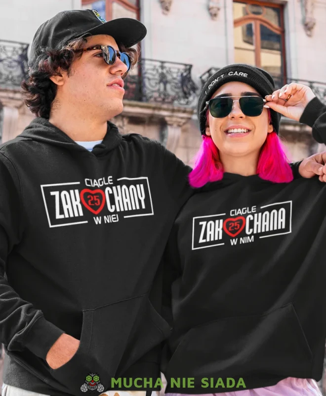 Ciągle zakochana w nim Ciągle zakochany w niej, czarne bluzy z kapturem dla par, bluzy dla zakochanych, dla par, bluzy z kapturem na walentynki, fajne bluzy z kapturem, bluzy dla par, bluzy z kapturem .webp