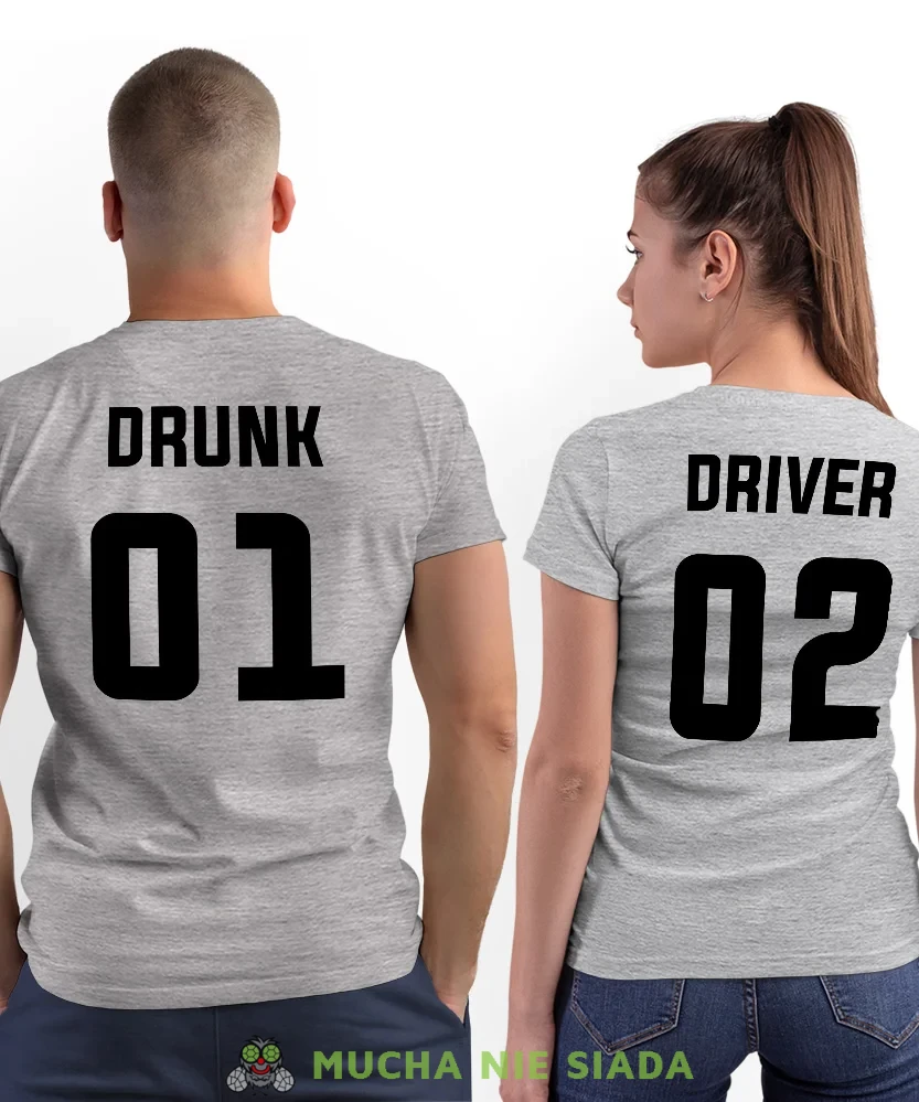 Drunk Driver, szare koszulki dla par, dla męża, dla żony, dla chłopaka, dla dziewczyny, dla zakochanych, dla par, walentynki, fajne koszulki, t-shirty dla par, mucha nie siada, mns.webp
