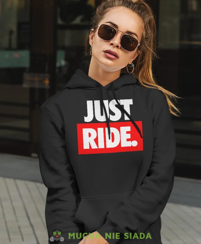 Just Ride duże logo, czarna damska bluza z kapturem, bluza dla motocyklistki, bluzy na motocykl, damska bluza na motocykl, dla miłośniczki motocykli.webp