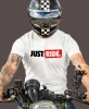 Just Ride małe logo, biała męska koszulka, koszulka dla motocyklisty, koszulki na motocykl, koszulka na motocykl, męska koszulka na motocykl na prezent dla miłośnika m.webp