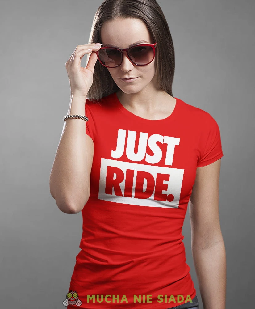 Just Ride duże logo, czerwona damska koszulka, koszulka motocyklowa, dla motocyklistki, koszulka na motocykl, dla miłośniczki motocykli, mucha nie siada.jpg