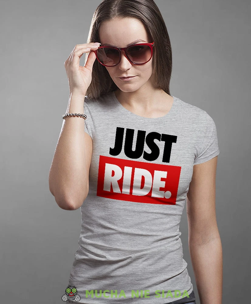 Just Ride duże logo, szara damska koszulka, koszulka motocyklowa, dla motocyklistki, koszulka na motocykl, dla miłośniczki motocykli, mucha nie siada.jpg