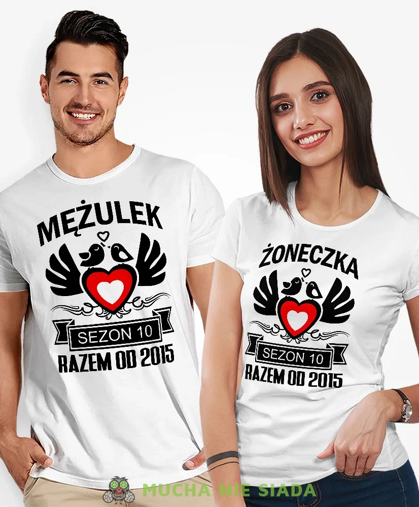 Żoneczka Mężulek razen od, białe koszulki dla par, dla męża, dla żony, żonka, mężuś, dla zakochanych, dla par, walentynki, fajne koszulki, t-shirty dla par, mucha nie siada, mns.webp