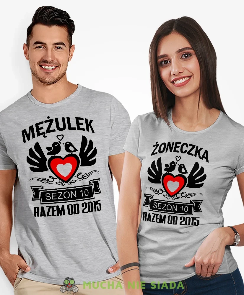 Żoneczka Mężulek razen od, szare koszulki dla par, dla męża, dla żony, żonka, mężuś, dla zakochanych, dla par, walentynki, fajne koszulki, t-shirty dla par, mucha nie siada, mns.webp