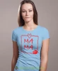 Mama róża, jasnoniebieska koszulka dla mamy, prezent dla mamy, koszulki na dzień matki, koszulki z hasłem dla mamy, personalizowana koszulka dla mamy, oryginalne koszulki na dzień matki, t-shirt dla mamy, mucha nie s.webp